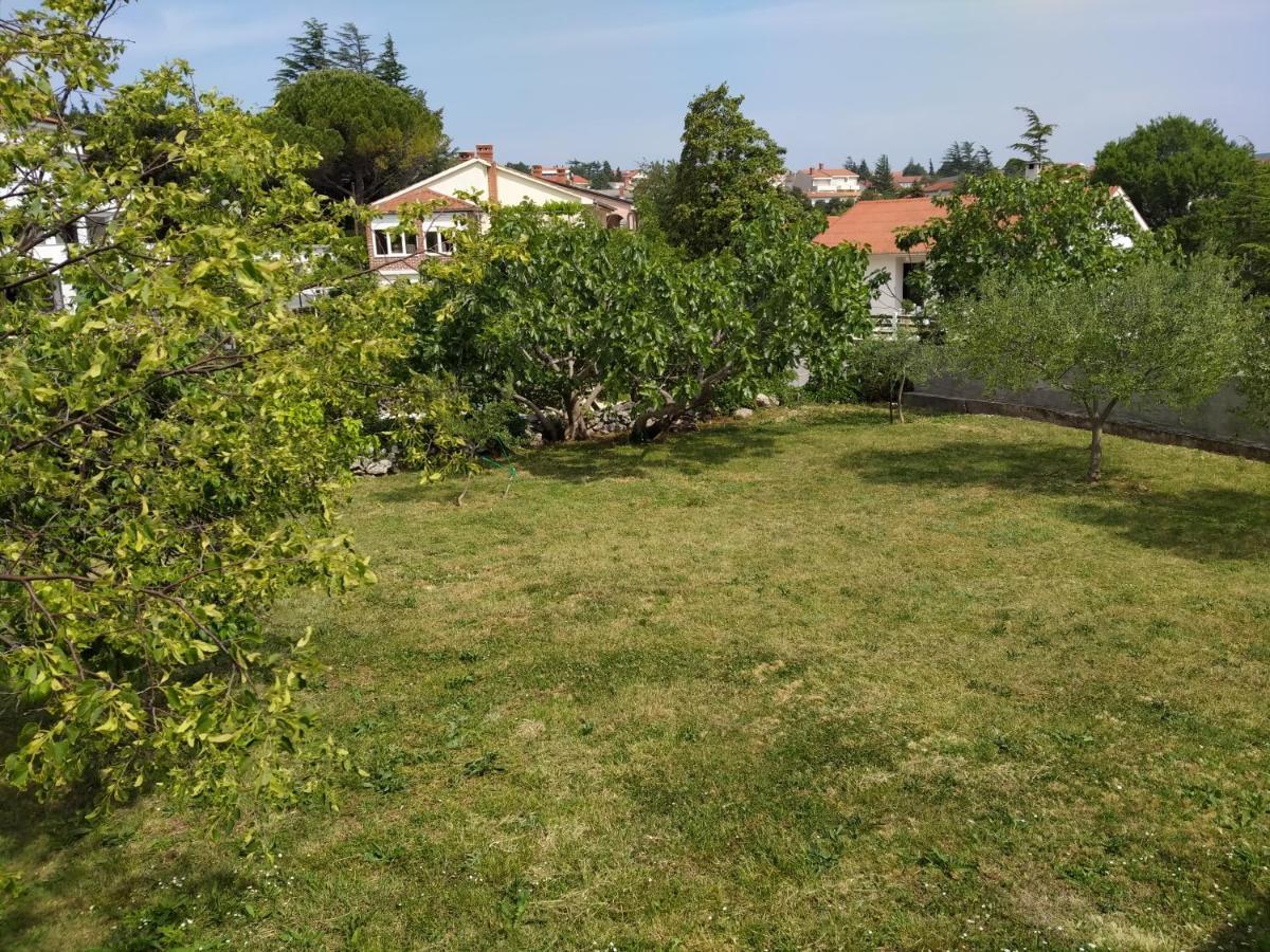 Apartman Avsec Krk Town Buitenkant foto