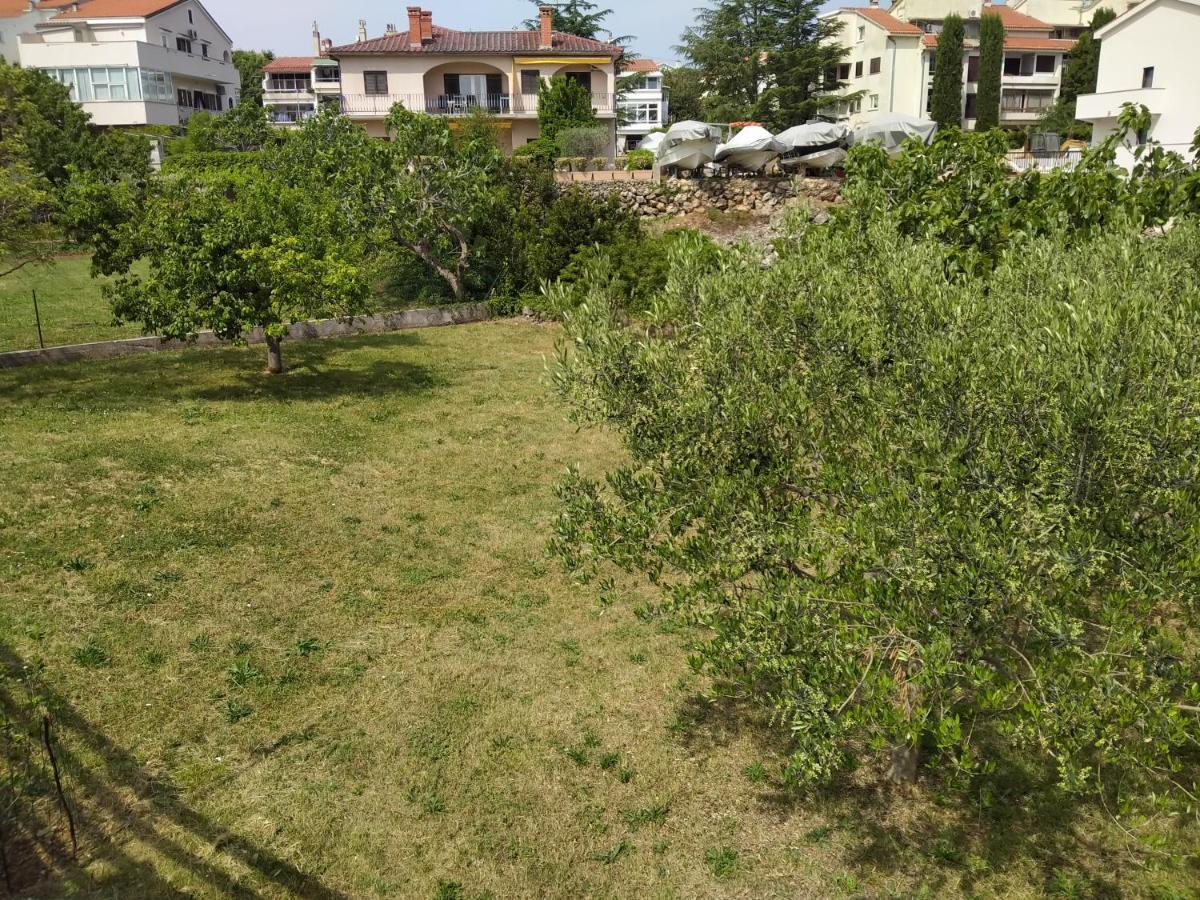 Apartman Avsec Krk Town Buitenkant foto