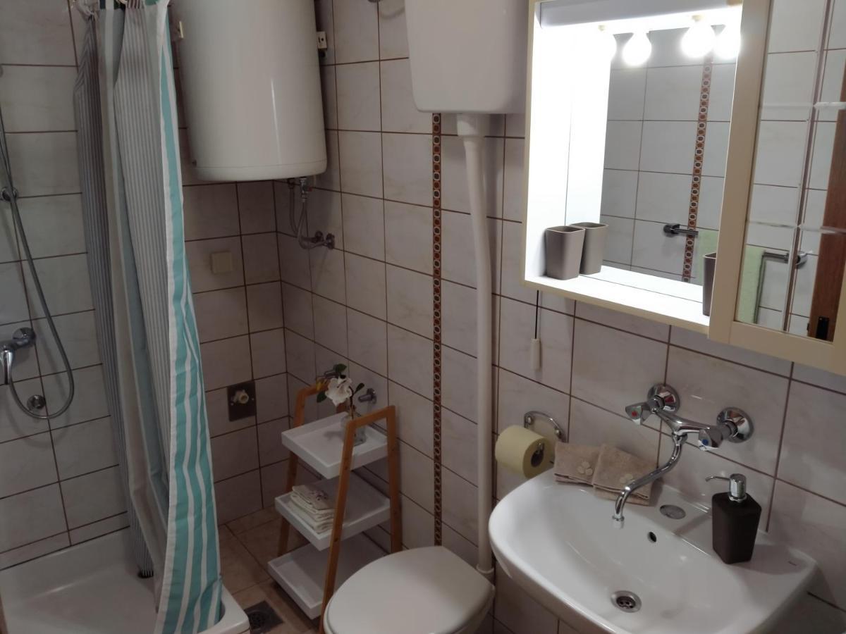 Apartman Avsec Krk Town Buitenkant foto