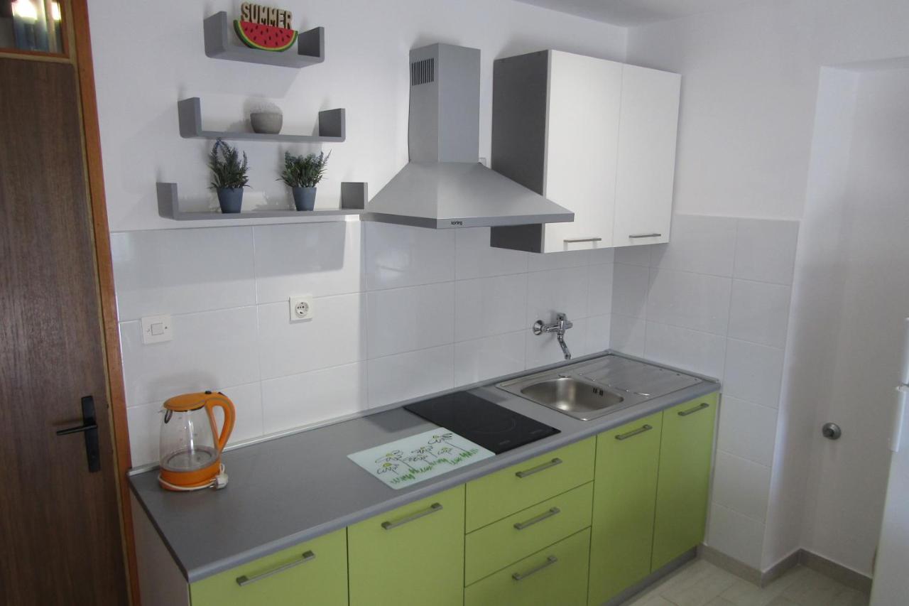 Apartman Avsec Krk Town Buitenkant foto